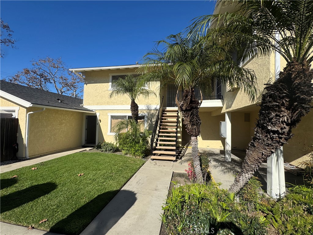 Residential Lease for rent at 18620 Palo Verde B, Cerritos CA featuring 2 beds and 2 baths