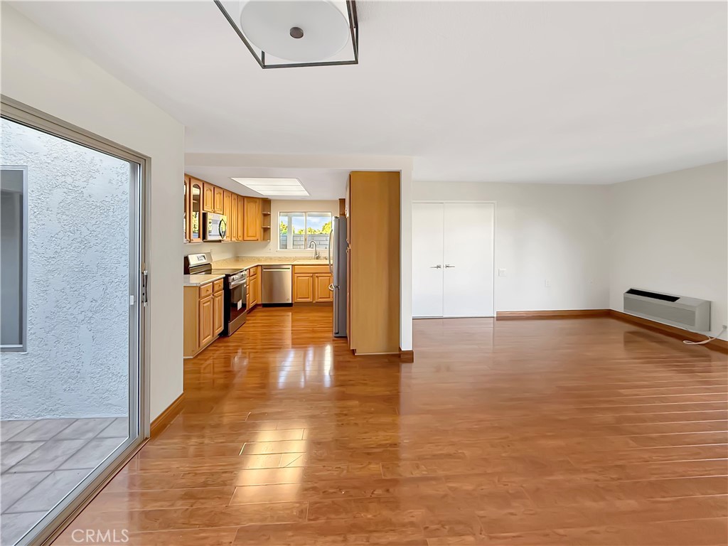 Residential for sale at 2133 A Via Puerta, Laguna Woods CA featuring 2 beds and 1 bath