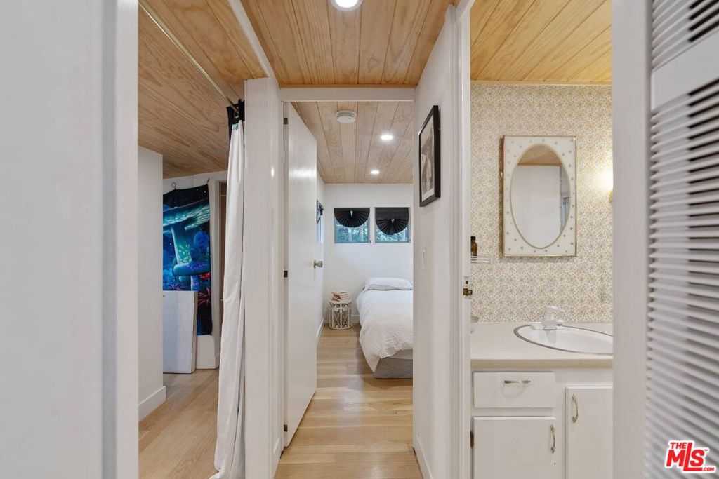 Manufactured In Park for sale at 68 Paradise Cove Road, Malibu CA featuring 2 beds and 2 baths