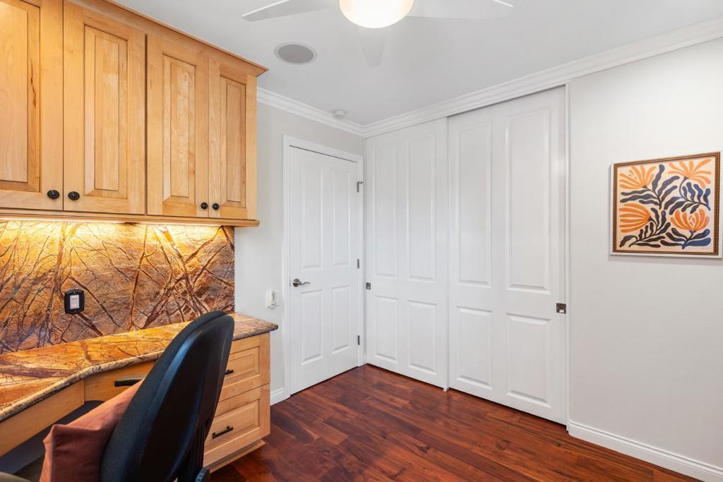 Residential for sale at 3147 Via Vista B, Laguna Woods CA featuring 3 beds and 2 baths