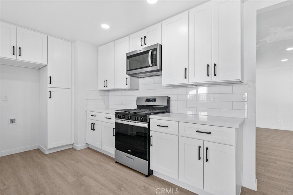 Residential for sale at 51600 Avenida Vallejo, La Quinta CA featuring 3 beds and 2 baths