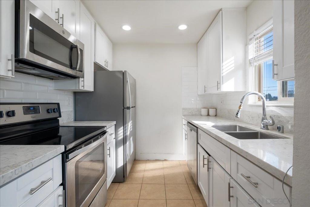 Residential for sale at 4353 51 st 6, San Diego CA featuring 2 beds and 1 bath