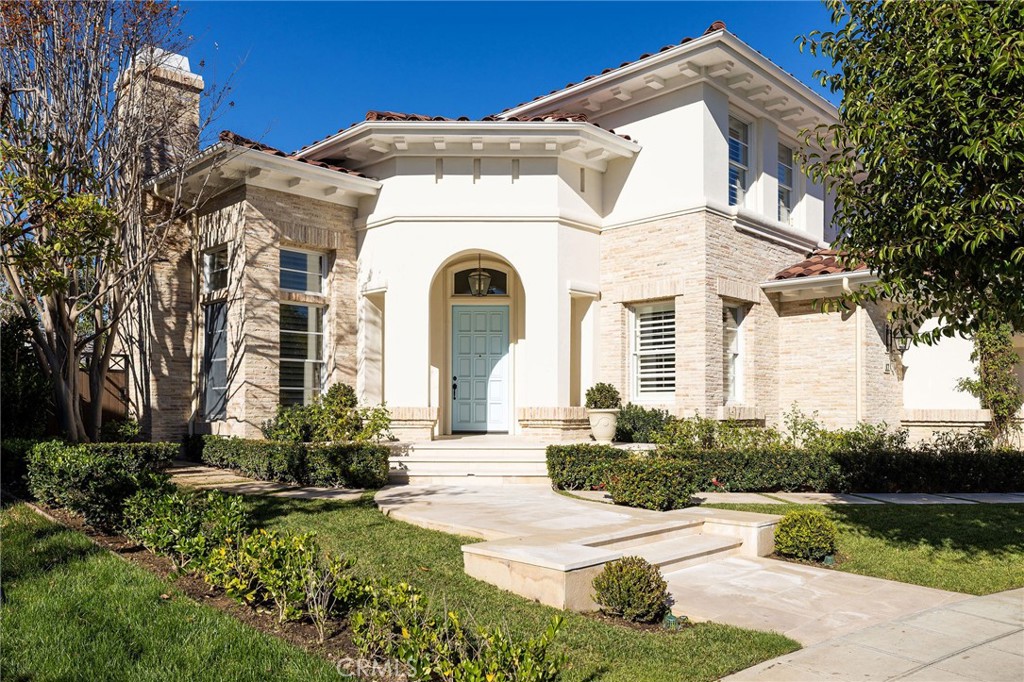 Residential Lease for rent at 17 Colonial Drive, Newport Beach CA featuring 5 beds and 5 baths