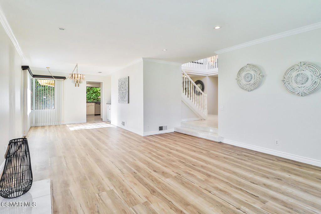 Residential Lease for rent at 4082 Avenida Verano, Thousand Oaks CA featuring 4 beds and 3 baths