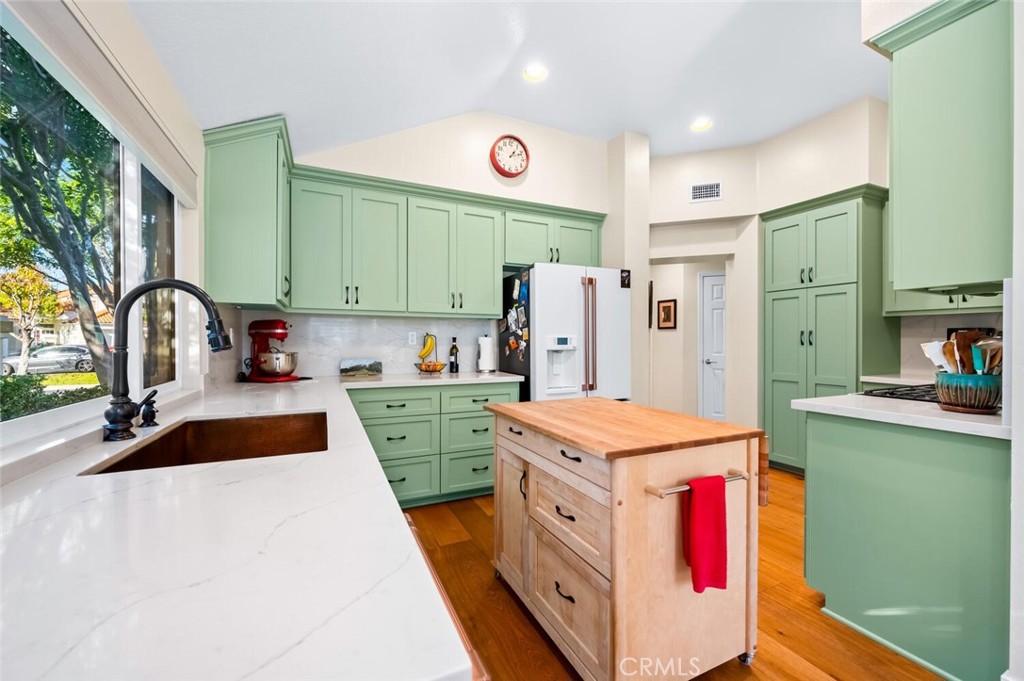 Residential for sale at 28810 Paseo Campana, Mission Viejo CA featuring 3 beds and 2 baths