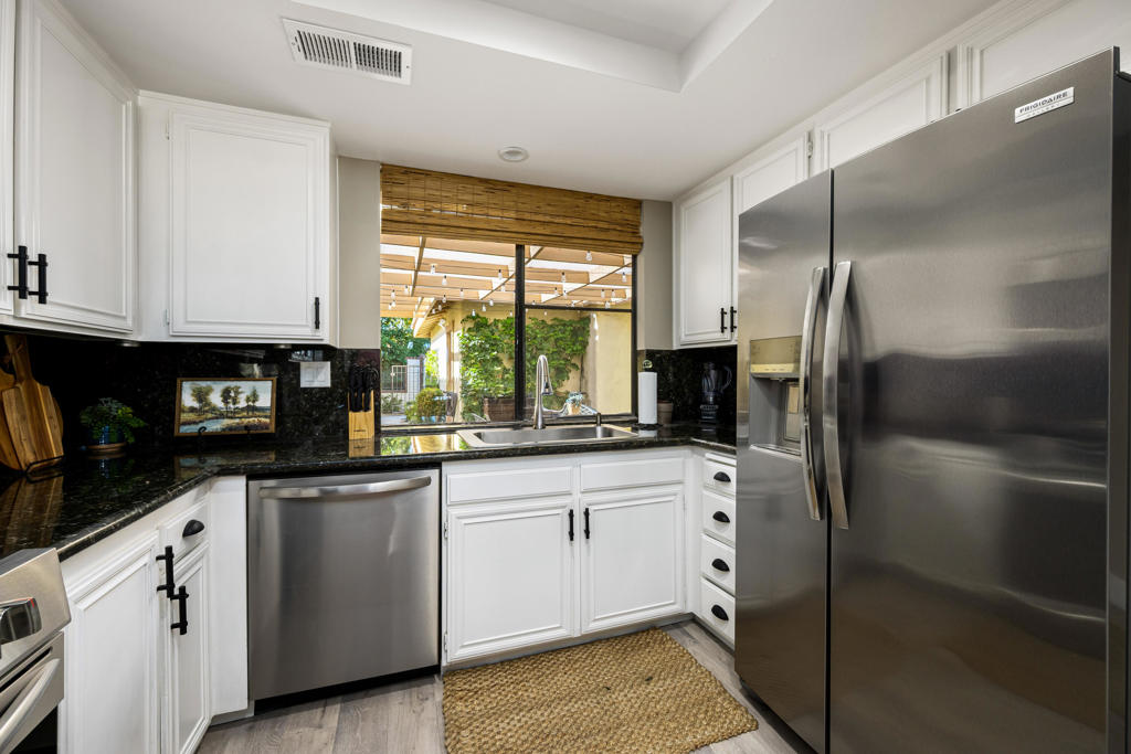 Residential for sale at 146 Las Lomas, Palm Desert CA featuring 2 beds and 2 baths