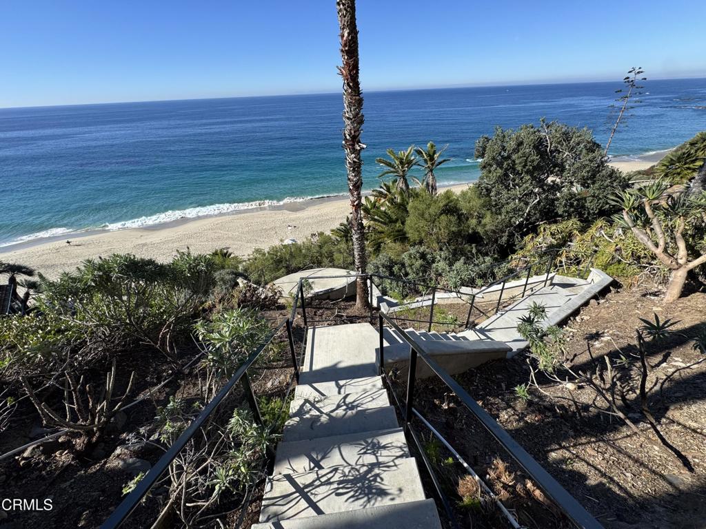 Residential Lease for rent at 32175 S Coast Highway, Laguna Beach CA featuring 4 beds and 4 baths