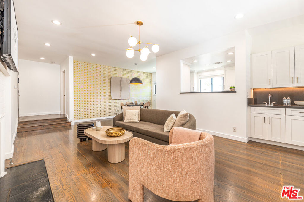 Residential Lease for rent at 8911 Cynthia Street #9, West Hollywood CA featuring 2 beds and 2 baths