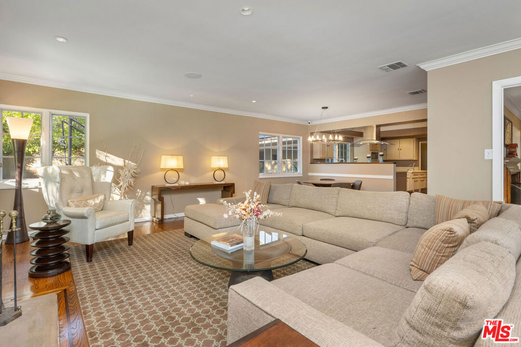 Residential Lease for rent at 723 N Sierra Drive, Beverly Hills CA featuring 4 beds and 4 baths