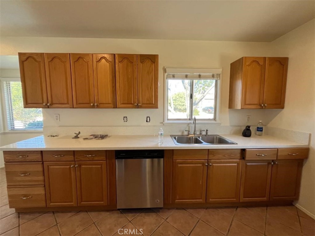 Residential Lease for rent at 450 Saint Augustine Avenue, Claremont CA featuring 3 beds and 2 baths