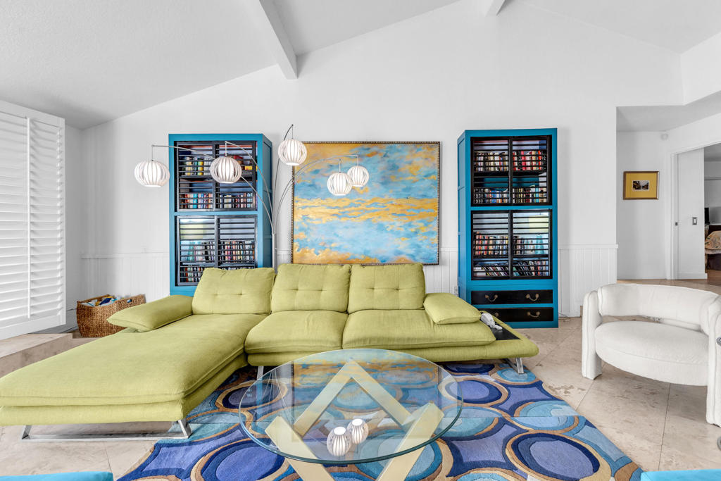 Residential for sale at 1385 E Via Escuela, Palm Springs CA featuring 3 beds and 2 baths