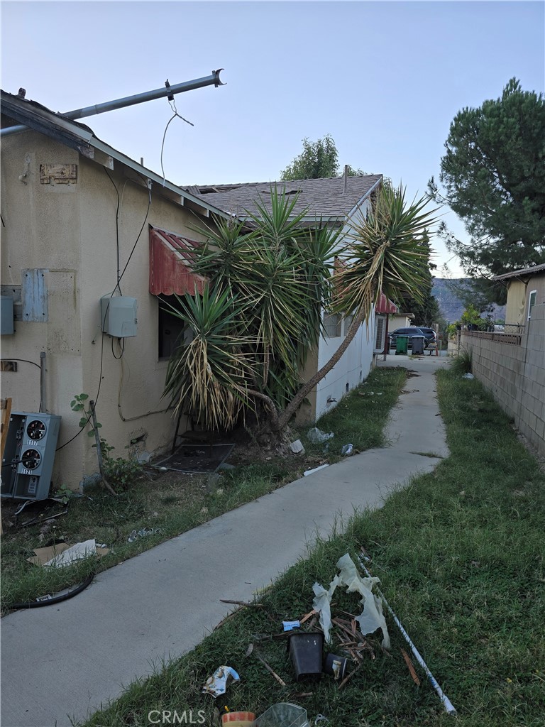 Residential Income for sale at 1117 W Hays, Banning CA