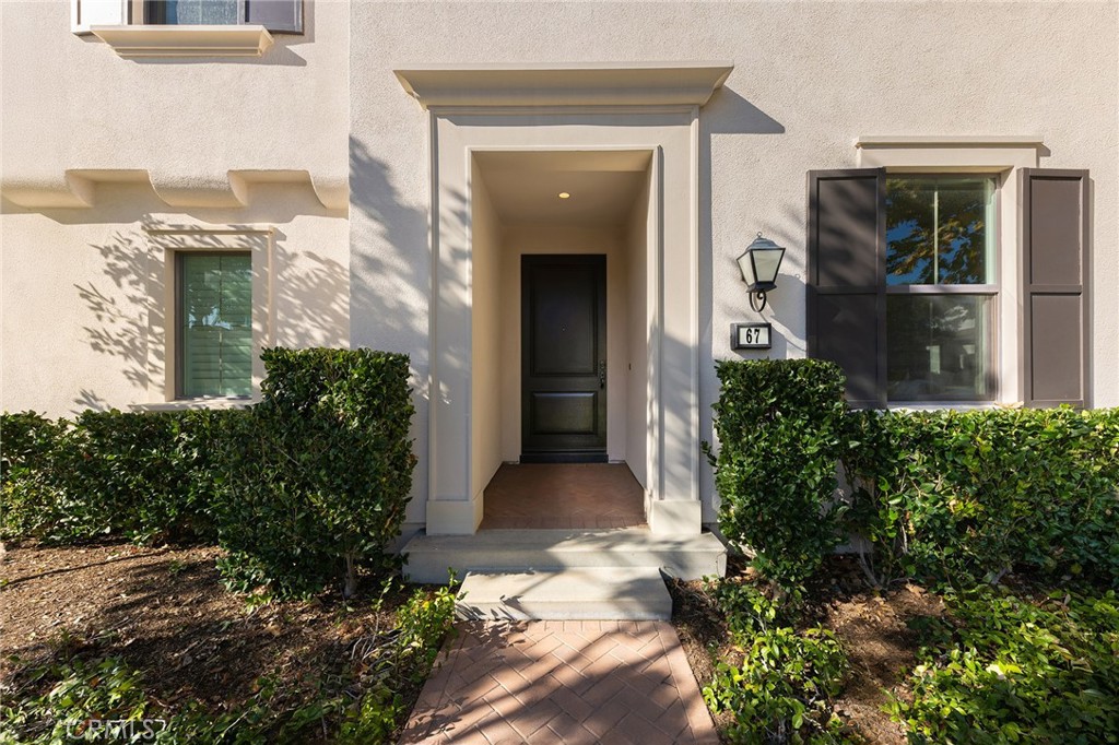Residential for sale at 67 Runner, Irvine CA featuring 3 beds and 4 baths