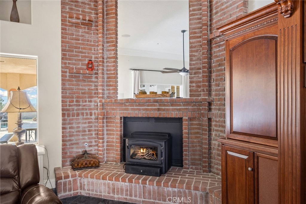 Active for sale at Apple Valley, CA, Apple Valley, CA CA and 5 baths