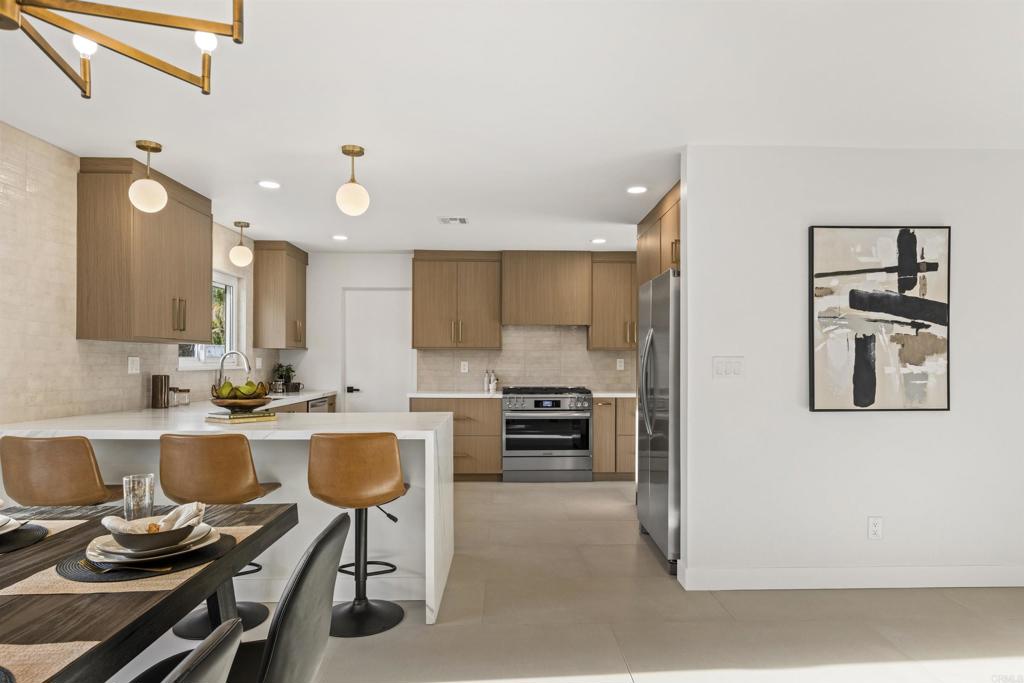 Residential for sale at 1111 S San Joaquin, Palm Springs CA featuring 3 beds and 2 baths