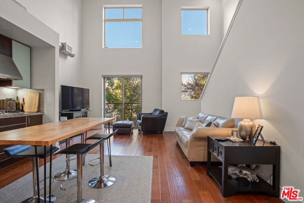 Residential for sale at 25 Delancy, Irvine CA featuring 3 beds and 3 baths