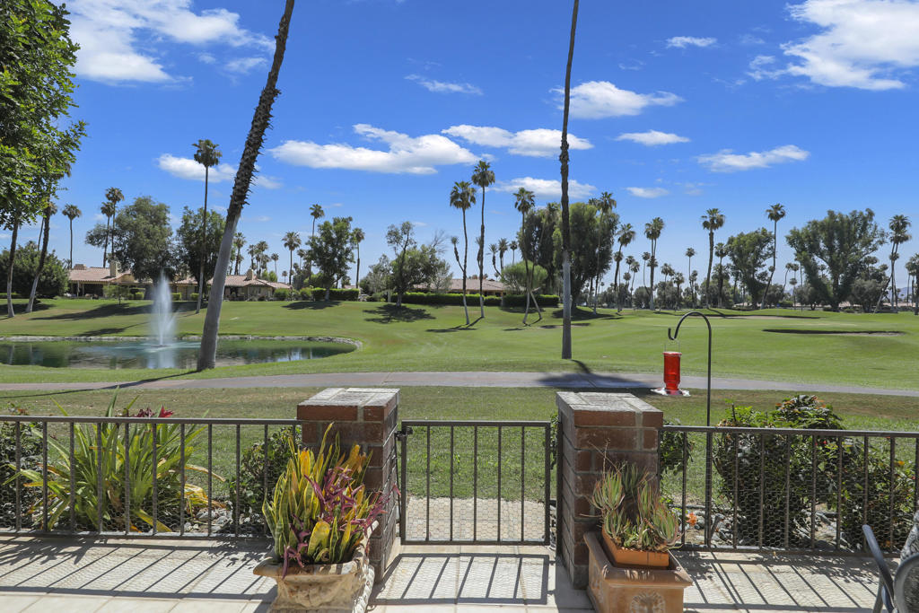 Residential for sale at 118 Las Lomas, Palm Desert CA featuring 2 beds and 2 baths