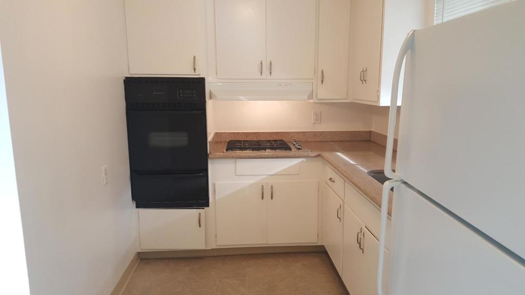 Residential Lease for rent at , San Mateo CA featuring 1 bed and 1 bath