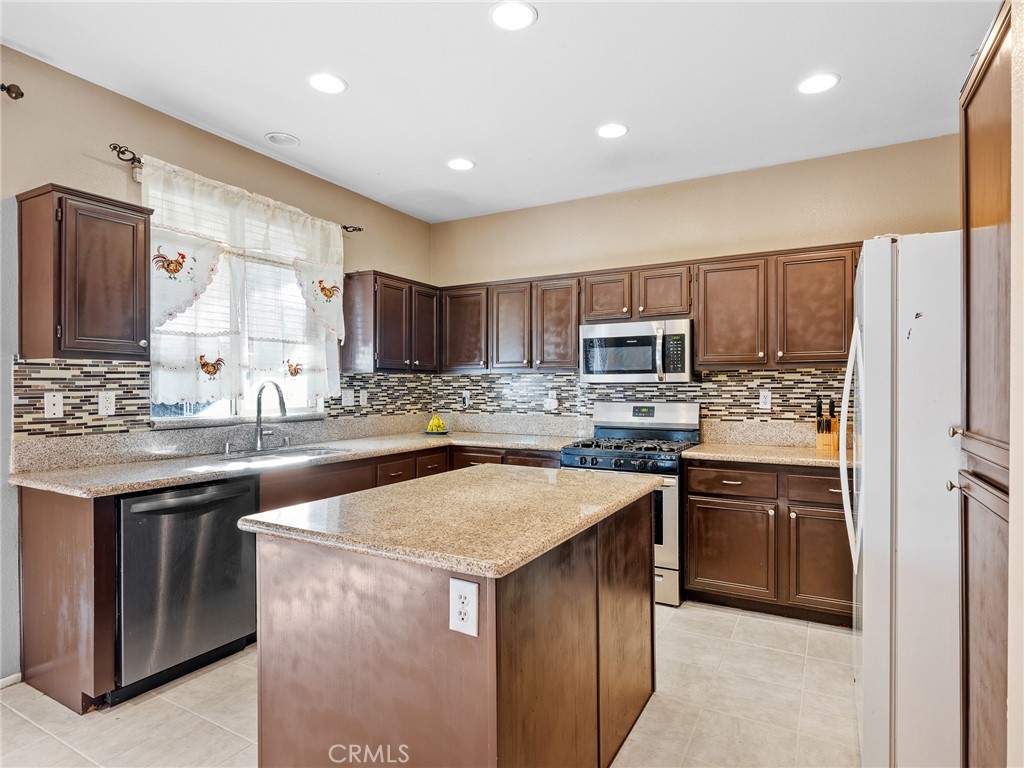 Residential for sale at 15647 Choctaw Court, Victorville CA featuring 3 beds and 3 baths