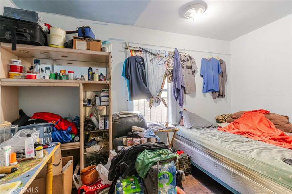 Residential for sale at 811 E 43rd Place, Los Angeles CA featuring 6 beds and 3 baths