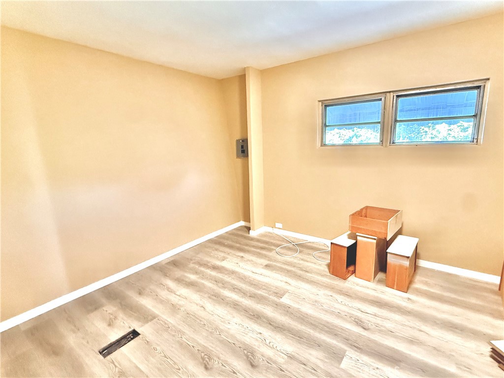 Manufactured In Park for sale at 160 S Eucalyptus 60, Rialto CA featuring 3 beds and 1 bath