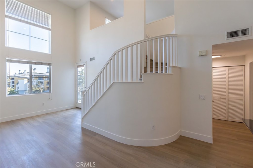 Residential Lease for rent at 2400 Scholarship, Irvine CA featuring 1 bed and 1 bath