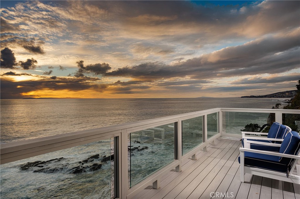 Residential Lease for rent at 2691 Victoria, Laguna Beach CA featuring 3 beds and 3 baths