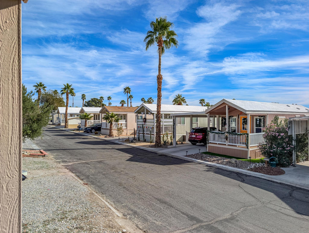 Manufactured In Park for sale at 70200 Dillon Road 146, Desert Hot Springs CA featuring 1 bed and 1 bath