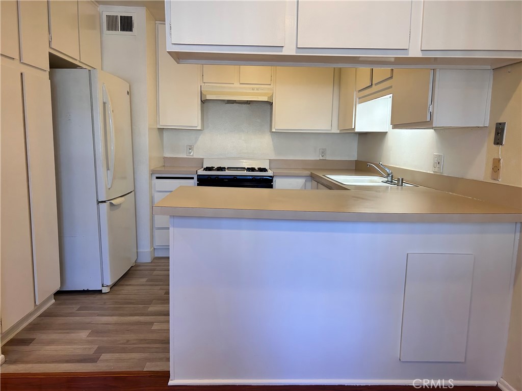 Residential Lease for rent at 25930 Narbonne, Lomita CA featuring 2 beds and 2 baths