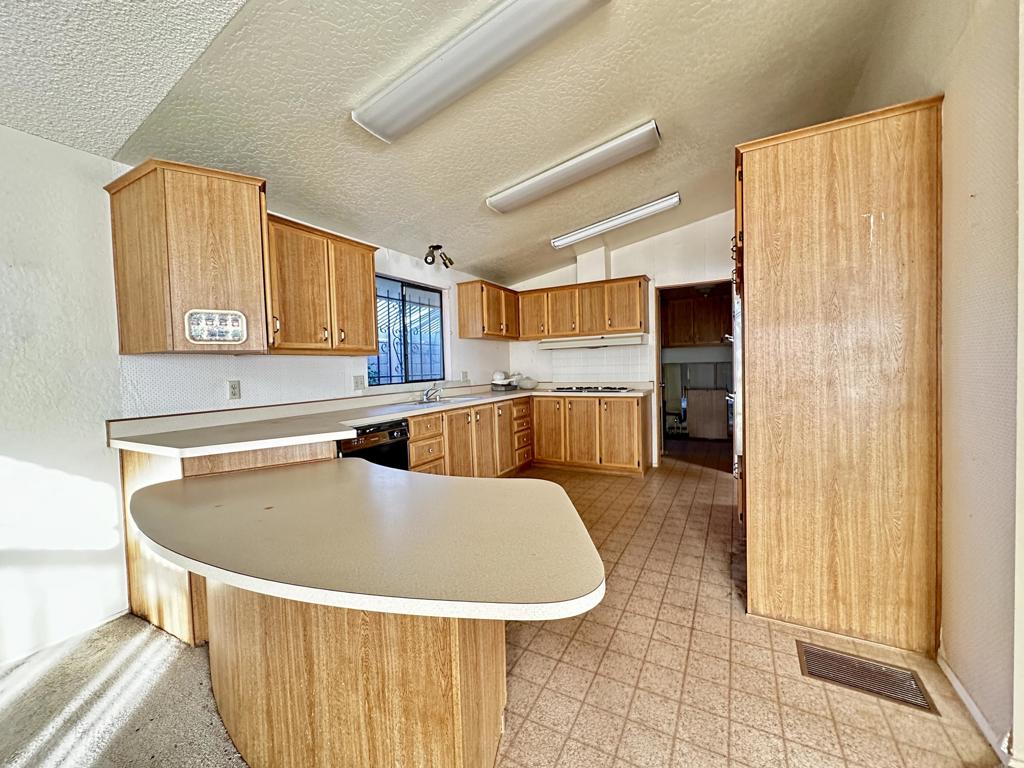 Manufactured In Park for sale at 65565 Acoma Avenue 132, Desert Hot Springs CA featuring 2 beds and 2 baths