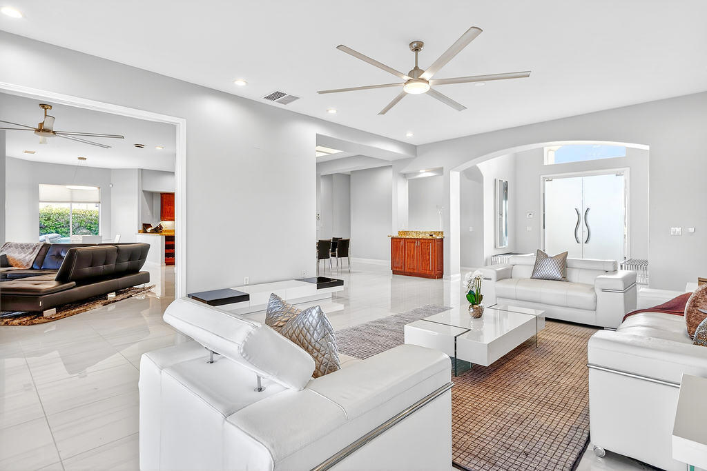 Residential Lease for rent at 5 Curie Court, Rancho Mirage CA featuring 4 beds and 4 baths