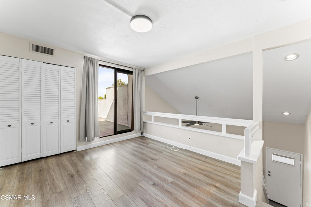 Residential for sale at 1190 Tivoli Lane 206, Simi Valley CA featuring 1 bed and 1 bath