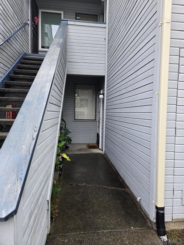 Residential for sale at 3784 Stoneglen N, Richmond CA featuring 1 bed and 1 bath