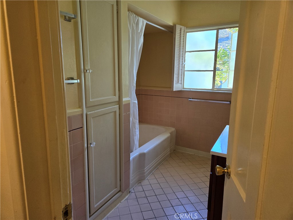 Residential Lease for rent at 1365 Bradbury Road, San Marino CA featuring 4 beds and 4 baths