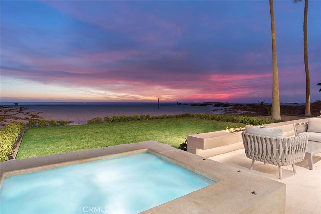 Residential Lease for rent at 2108 E Oceanfront, Newport Beach CA featuring 5 beds and 6 baths