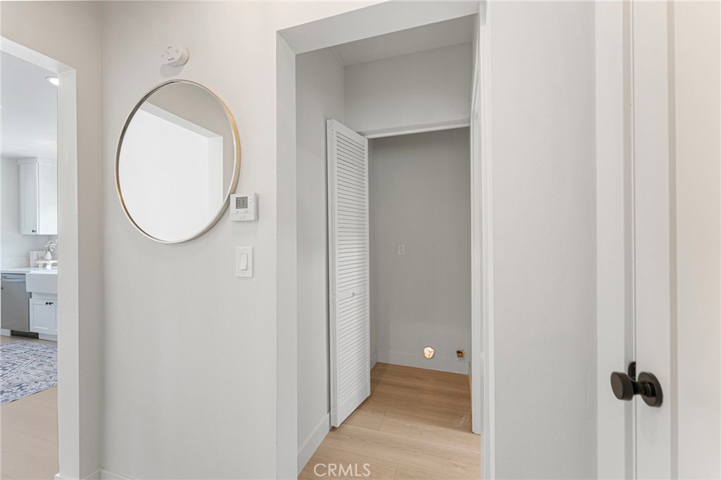 Residential Lease for rent at 2626 Crestmoore, Los Angeles, Los Angeles County CA featuring 1 bed and 1 bath