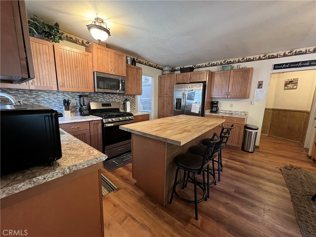 Residential for sale at 39307 Lark Road, Big Bear Lake CA featuring 5 beds and 2 baths