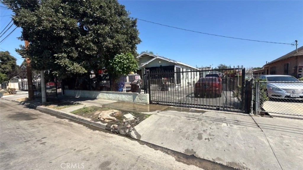 Residential Income for sale at 9602 Holmes Avenue, Los Angeles CA