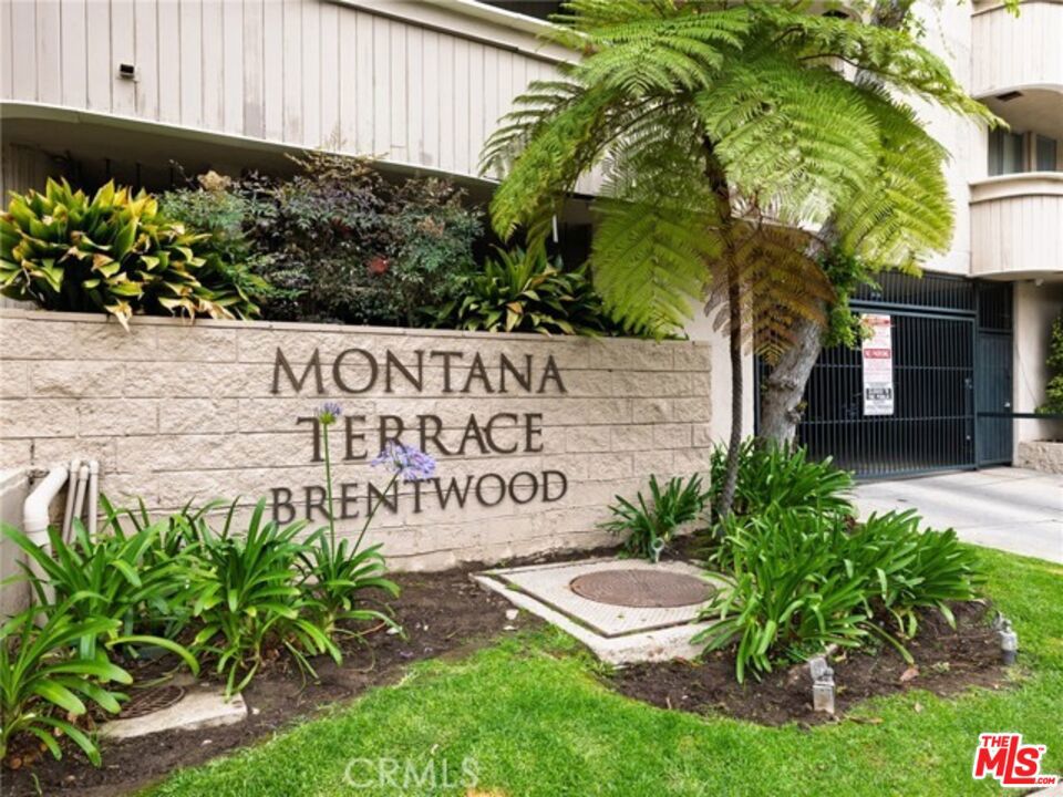 Residential for sale at 11645 Montana Avenue 338, Los Angeles CA featuring 1 bed and 1 bath