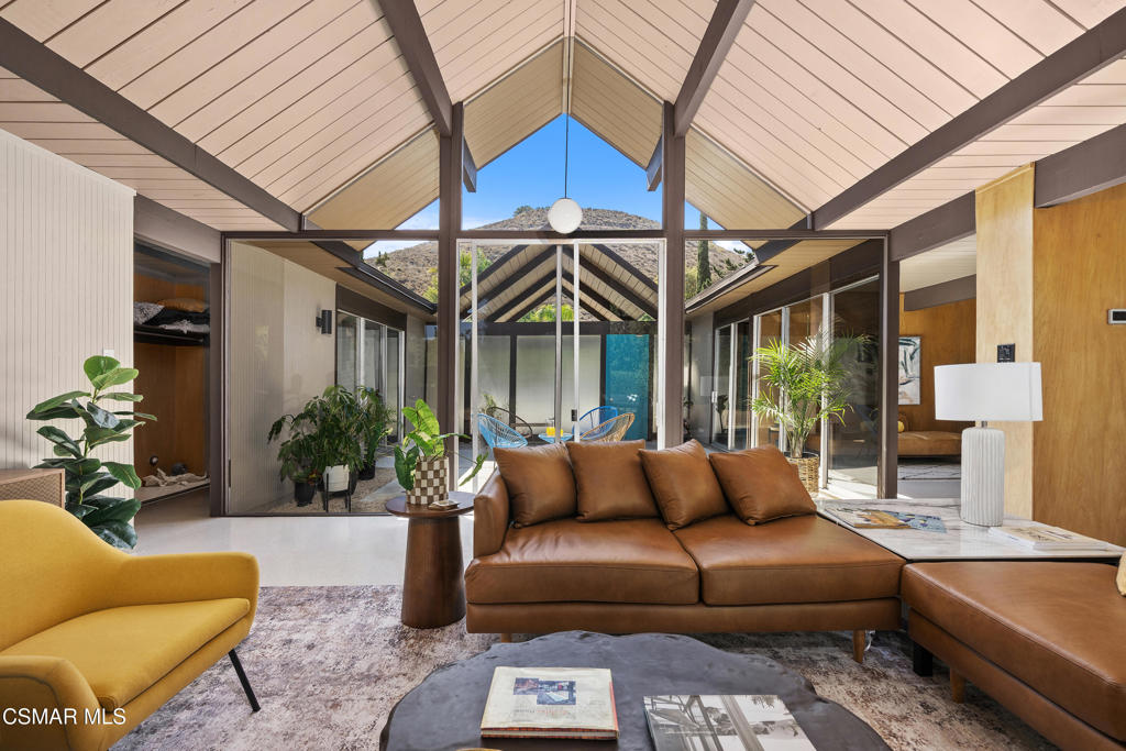 Residential for sale at 1449 N Fordham Avenue, Thousand Oaks CA featuring 5 beds and 2 baths