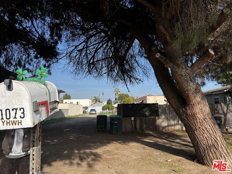 Residential for sale at 1071 -1073 Walnut Street, Tustin CA featuring 5 beds and 2 baths