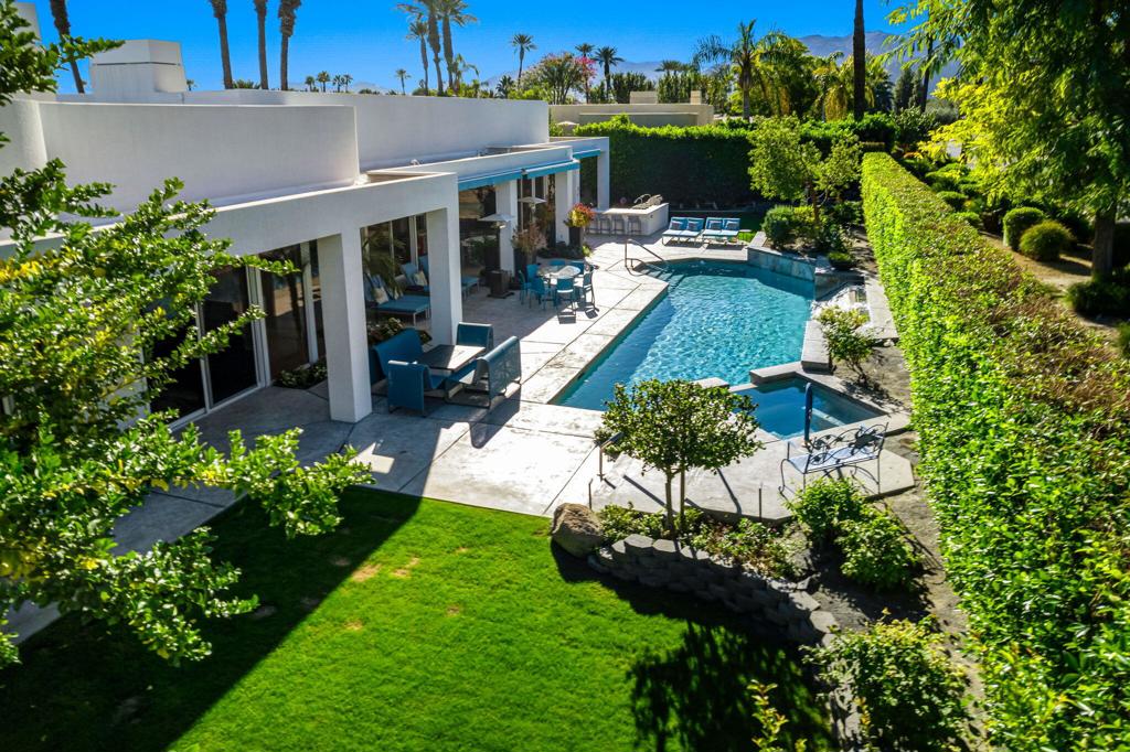 Residential for sale at 105 Waterford Circle, Rancho Mirage CA featuring 4 beds and 5 baths