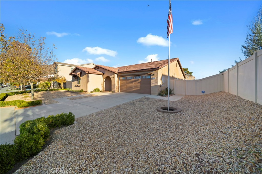 Residential for sale at 1707 Wheelbarrow Way, San Jacinto CA featuring 3 beds and 2 baths