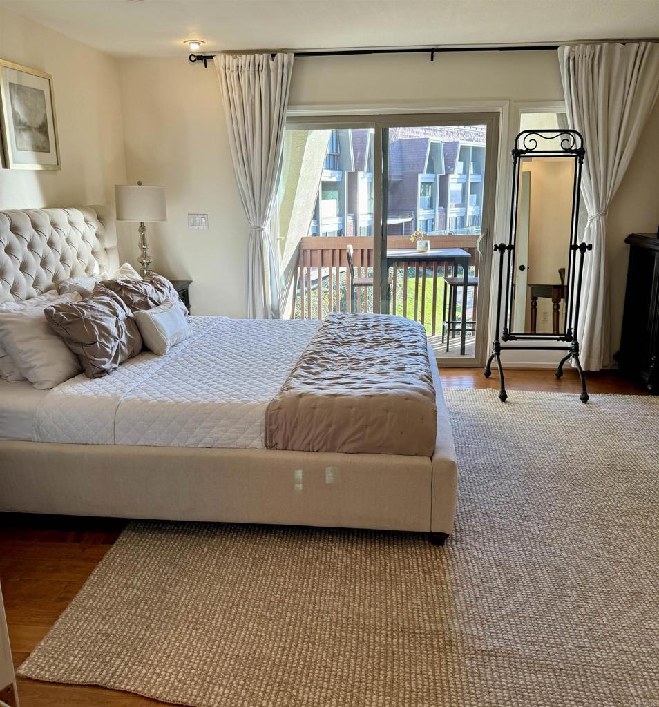 Residential Lease for rent at 1562 Camino Del Mar 631, Del Mar CA featuring 1 bed and 2 baths