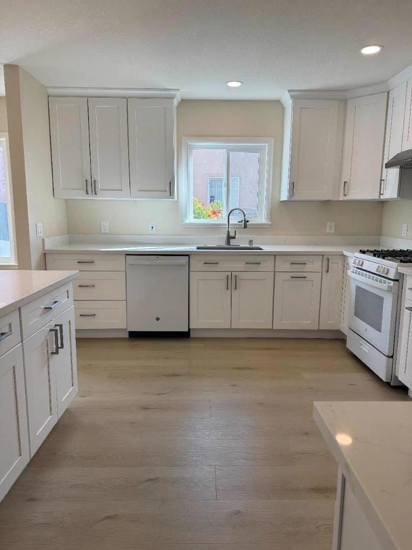 Residential Lease for rent at 277 Kirk Avenue, San Jose, Santa Clara County CA featuring 2 beds and 2 baths