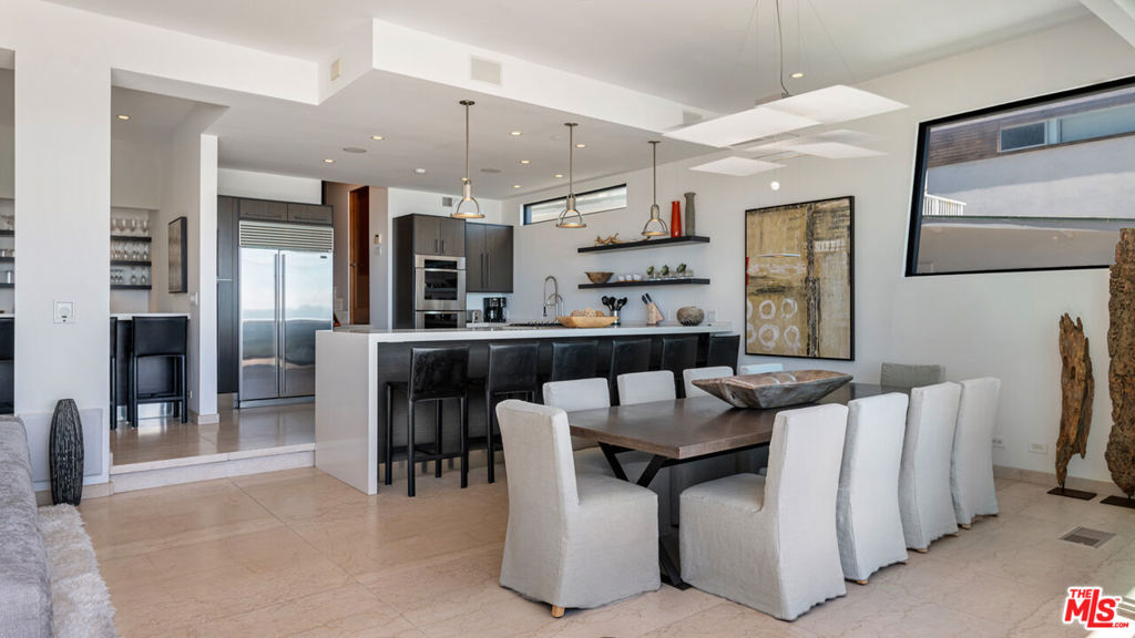 Residential Lease for rent at 25250 Malibu Road, Malibu CA featuring 5 beds and 6 baths