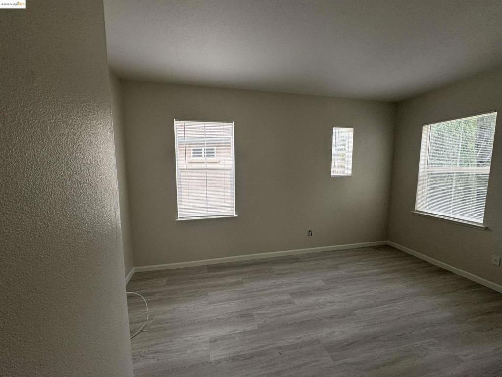 Residential Lease for rent at 68 LEXINGTON CT, Brentwood CA featuring 5 beds and 3 baths