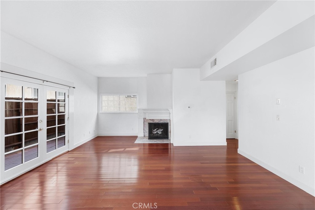 Residential for sale at 1515 Artesia 2, Manhattan Beach CA featuring 2 beds and 3 baths