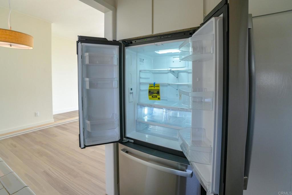 Residential Lease for rent at 2130 Vallecitos 442, La Jolla CA featuring 2 beds and 2 baths