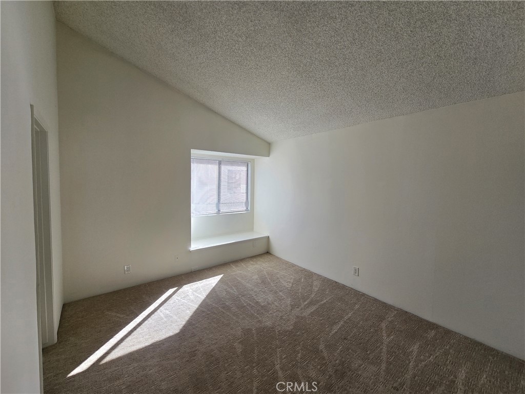 Residential Lease for rent at 7942 Moonshadow 1, Huntington Beach CA featuring 3 beds and 3 baths